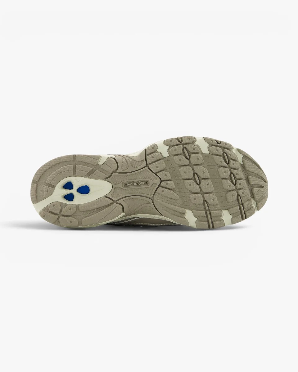 New Balance 740 Bungee Lace Brown Beige - Image 4