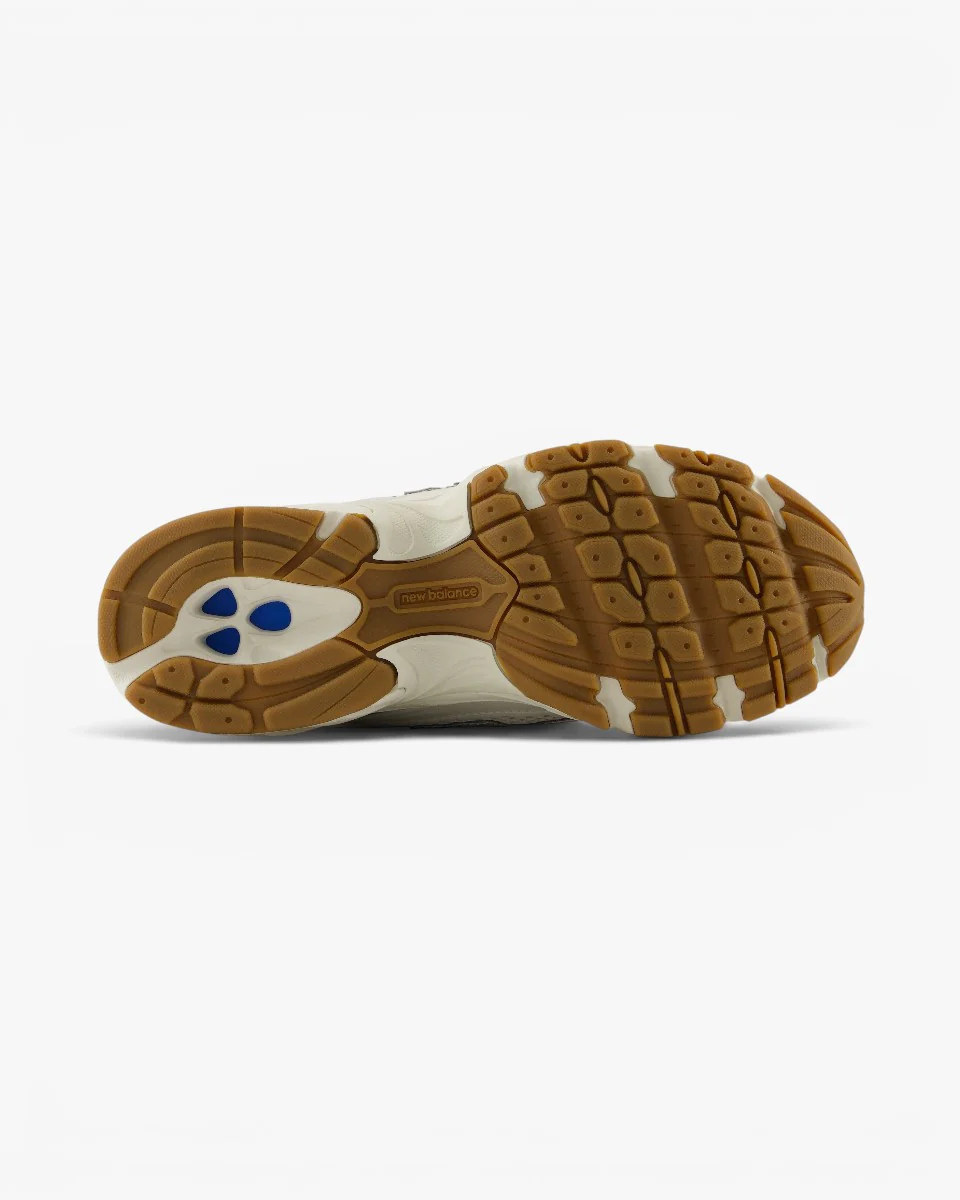 New Balance 740 Safari Moonbeam Gum - Image 5