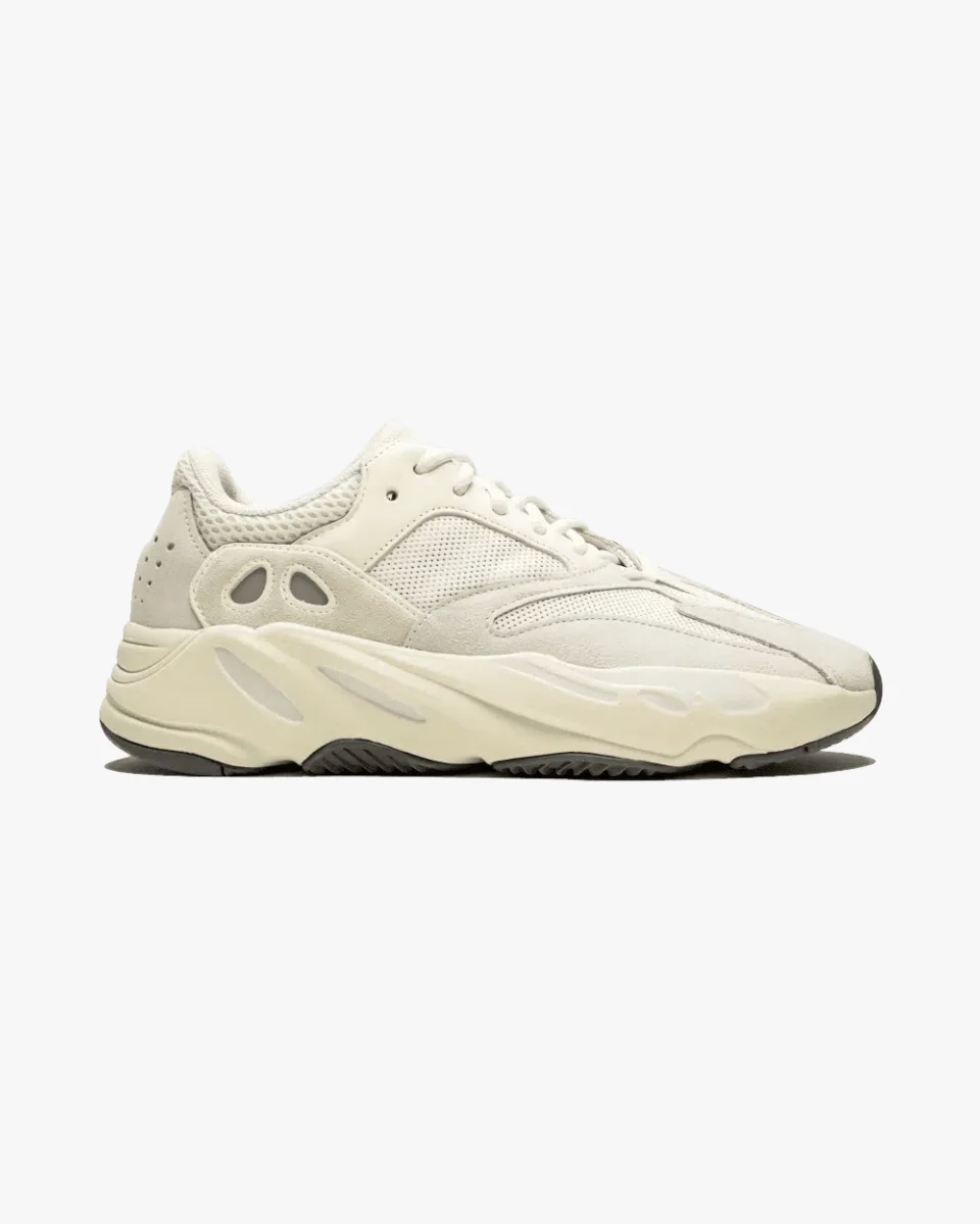 Yeezy Boost 700 Analog