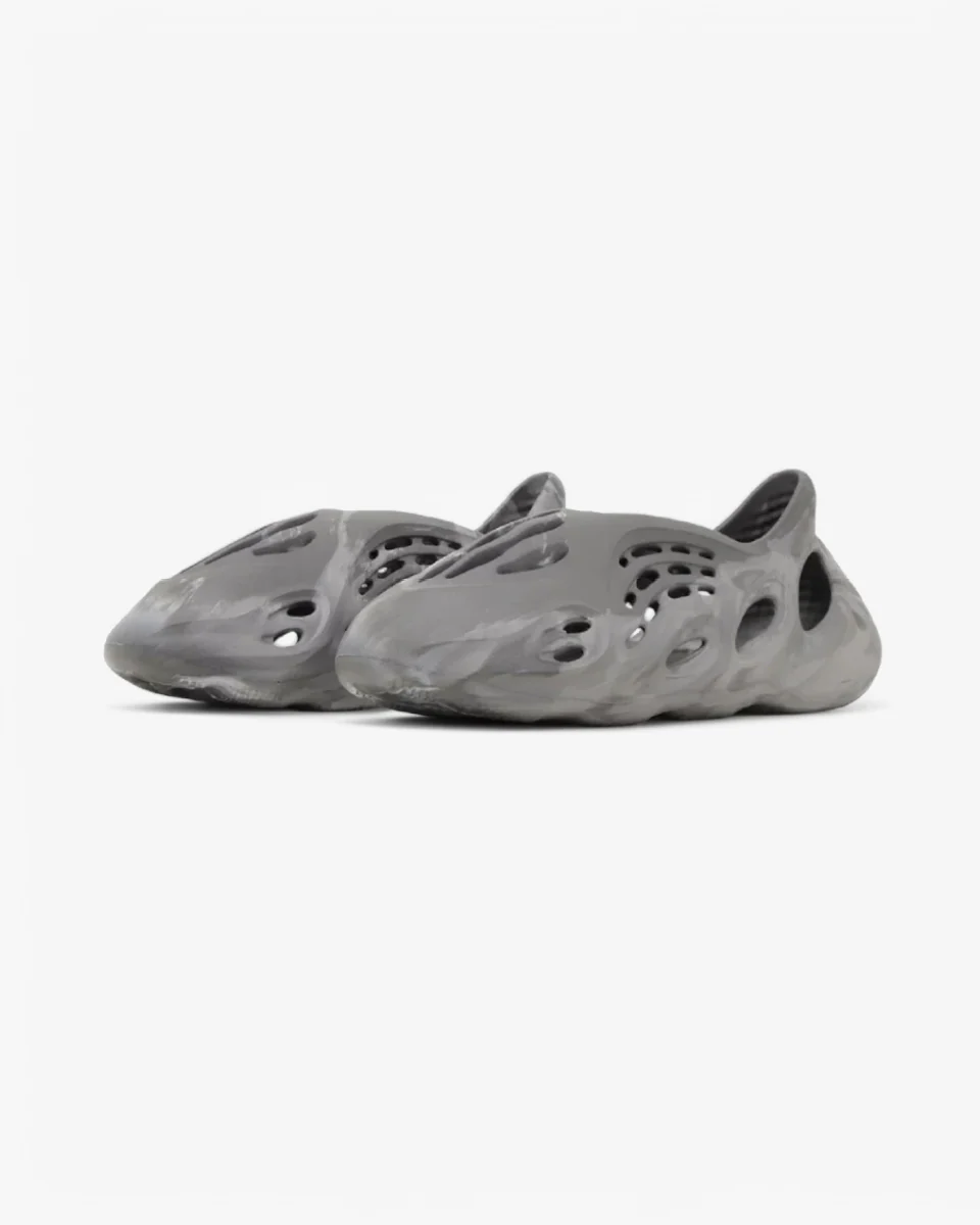 Yeezy Foam RnR Mx Granite - Image 2